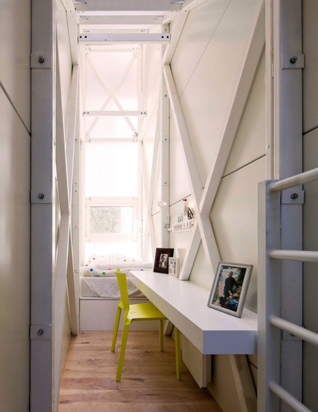 Keret House Interior