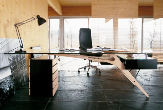 Cavour CM Desk