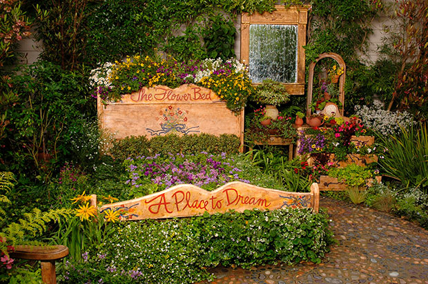 Antique Flower Bed Designs