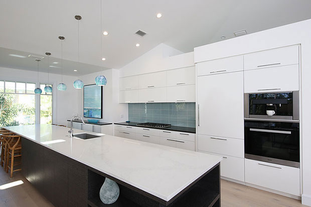 50 Gorgeous White Kitchen Cabinets For A Clean Look - Viral Homes