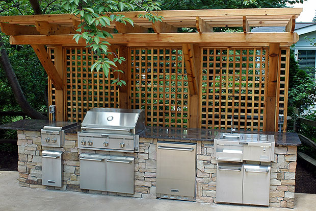 60 Relaxing Outdoor Kitchen Designs for Family Gatherings - Viral Homes