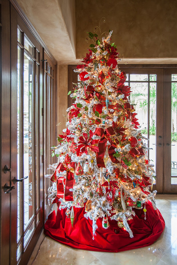 Red & White Christmas Tree