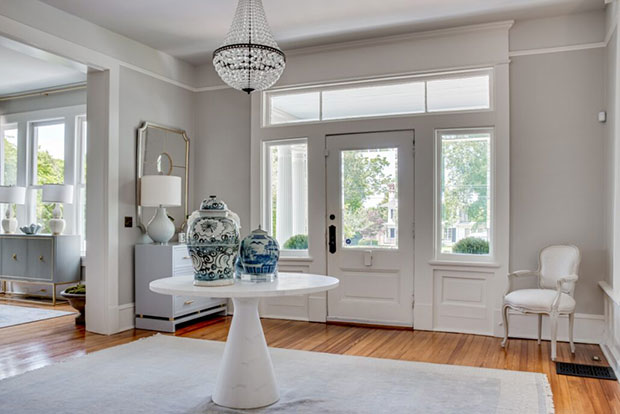 Traditional Design Foyer