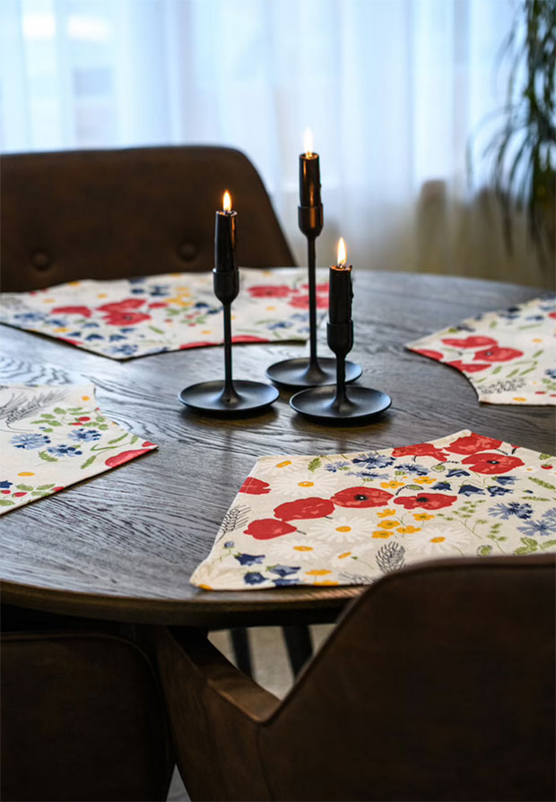 Round table placemats, Floral placemats for round table, Wedge shaped placemat set, Poppy flower table décor, Country round table toppers