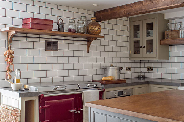 18th Century Manor House Traditional Shaker Kitchen