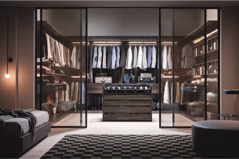 Aristotele Walk-In Closet