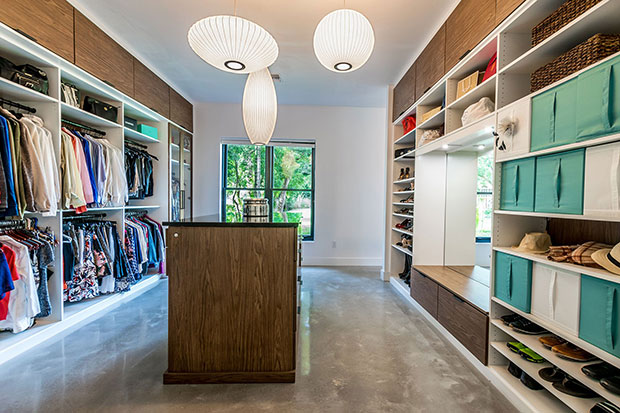 Modern Closet