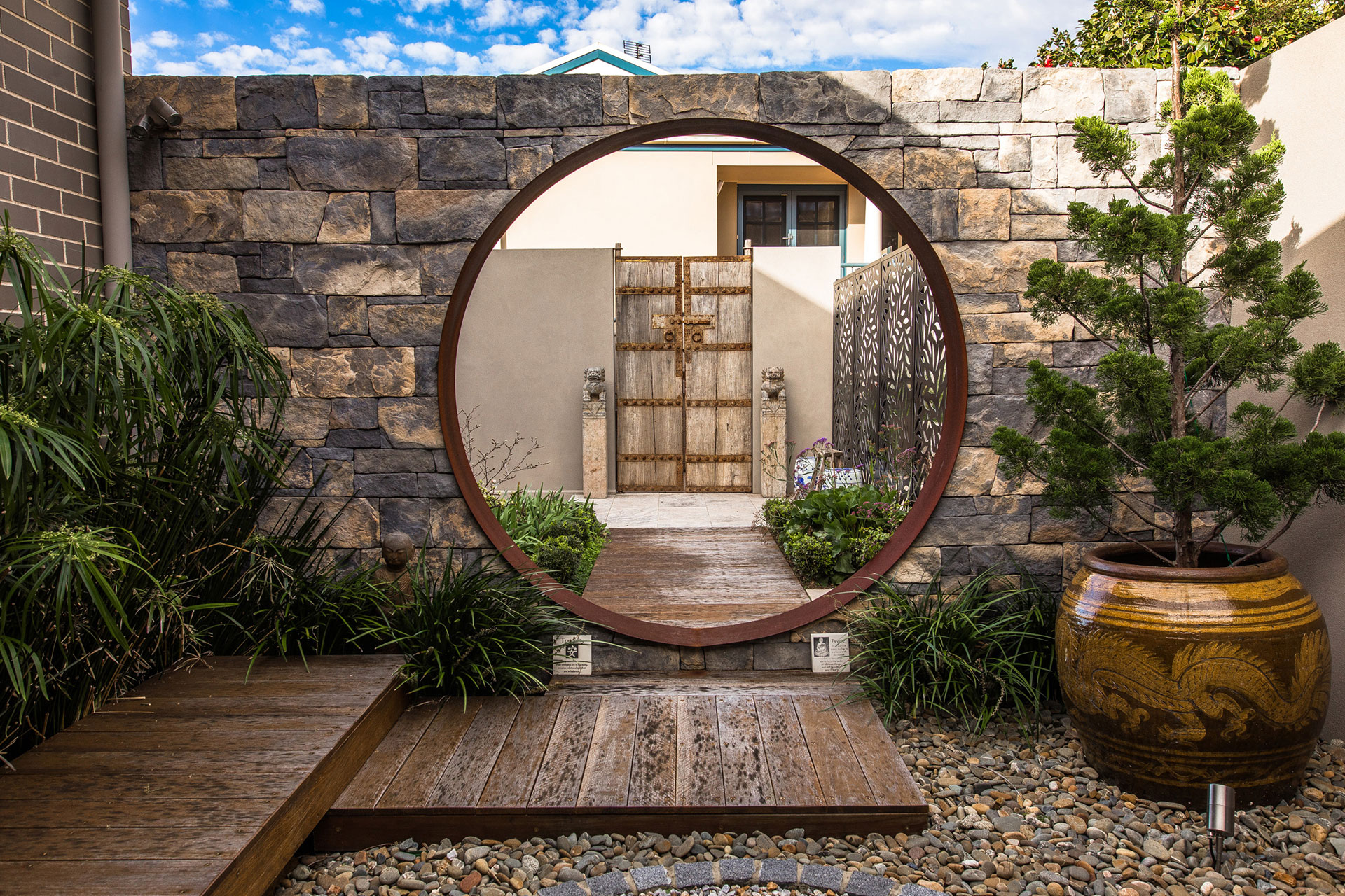 40 Magical Moon Gate Designs You Can Have In Your Garden Viral Homes   Moon Gate Design 